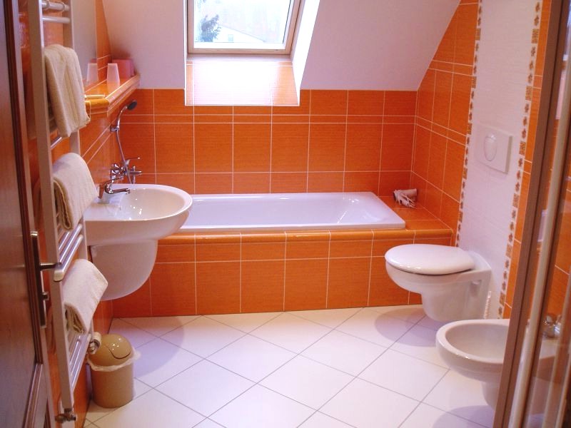 ванная комната - оранжевый цвет